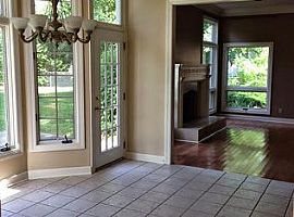 2110 Country Rd, Murray, Ky in Murray, KY