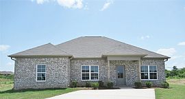 917 13th Avenue Cir, Pleasant Grove, Al 35127 in Pleasant Grove, AL