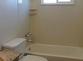 2 Beds 1 Bath in Manteca, CA (Photo 3 of 4)