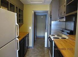 220 Saxon Dr, Birmingham, Al 35209 in Birmingham, AL (Photo 2 of 5)