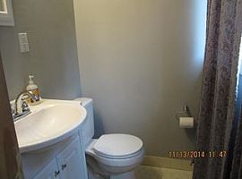 220 Saxon Dr, Birmingham, Al 35209 in Birmingham, AL (Photo 3 of 5)