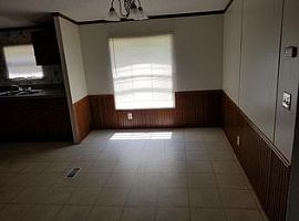 305 Walnut Crest Ct, Fountain Rent 550 Deposit 550 Total 1100 in Fountain Inn, SC (Photo 3 of 5)