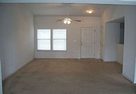 86916 Cartesian Pointe Dr, Yulee, Fl 32097  in Yulee, FL (Photo 3 of 7)