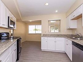 1028 E Manzanita Dr, Phoenix, Az 85020 in Phoenix, AZ (Photo 4 of 9)