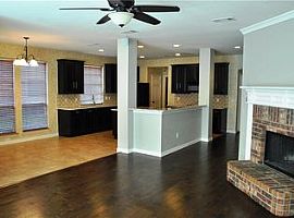 4bed Room Near 813 Tealwood Cir, Flower Mound, in Lewisville, TX (Photo 2 of 5)