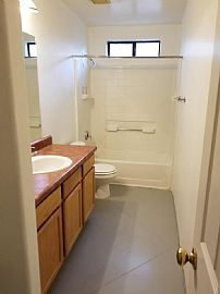 437 E Geronimo Bluff Loop Tucson, Az 85705 in Tucson, AZ (Photo 5 of 8)