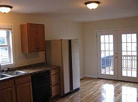 54 Knowles St, Providence, Ri 02906 in Providence, RI (Photo 4 of 10)