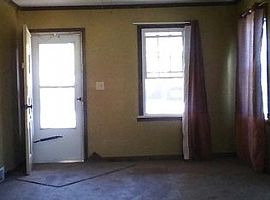 1437 Nw 45th St, Oklahoma City, Ok 7 in Oklahoma City, OK (Photo 3 of 5)