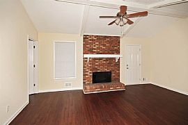 396 Sancho Dining Roombeautifully Renovated 3 Bedroom 2 Bathroom in Lawrenceville, GA (Photo 3 of 8)
