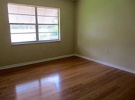 1626 Rose Dr, Lakeland, Fl 33813 3 Beds 2 Baths 1,491 Sqft in Lakeland, FL (Photo 3 of 11)