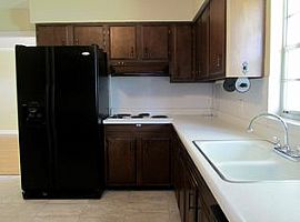 1626 Rose Dr, Lakeland, Fl 33813 3 Beds 2 Baths 1,491 Sqft in Lakeland, FL (Photo 6 of 11)