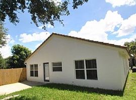 1041 Fosters Mill Rd, Boynton Beach, Fl 33436 in Boynton Beach, FL (Photo 6 of 8)