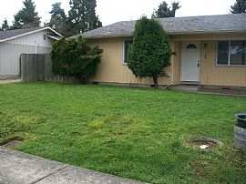 916 Saville Ave, Eugene, Or in Eugene, OR