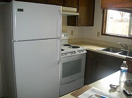 916 Saville Ave, Eugene, Or in Eugene, OR (Photo 2 of 6)