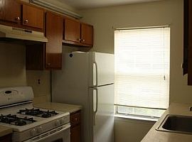 362 Constitution Cir, North Brunswick, Nj in North Brunswick, NJ (Photo 3 of 5)