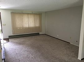 817 S Eastern Rd in Spokane, WA (Photo 8 of 12)