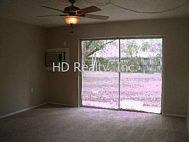 Lovely Two Bedroom in Orlando, FL (Photo 7 of 11)