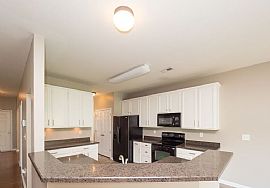 Beautiful Home For Rent  in Charlotte, NC (Photo 4 of 9)