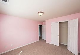 Beautiful Home For Rent  in Charlotte, NC (Photo 7 of 9)