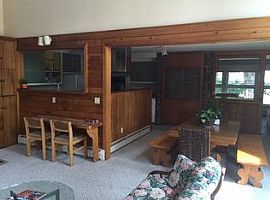 21 Atlantic Ave, Narragansett, Ri 02882 4 Beds 2 Baths 2,303 Sq in Narragansett, RI (Photo 6 of 10)