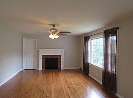  601 Piedmont Park Rd, Greenville, Sc 29609 2 Beds 1 Bath 1,200 in Greenville, SC (Photo 3 of 4)
