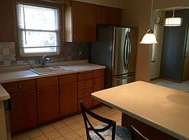Louden Ln Madison, Wi 53716 3 Beds 1 Bath 990 Sqft in Madison, WI (Photo 10 of 11)