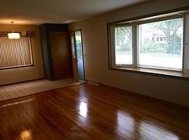 Louden Ln Madison, Wi 53716 3 Beds 1 Bath 990 Sqft in Madison, WI (Photo 2 of 11)