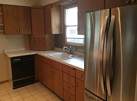 Louden Ln Madison, Wi 53716 3 Beds 1 Bath 990 Sqft in Madison, WI (Photo 7 of 11)