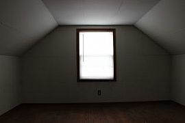  1109 Carlisle Ave, Louisville, Ky 40215 2 Beds 1.5 Baths 727 S in Louisville, KY (Photo 3 of 5)