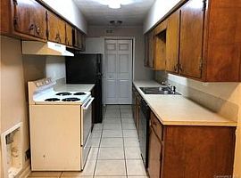 Come See This 1 Bedroom, 1 Bathroom Apartment Today. in Denver, NC (Photo 3 of 6)