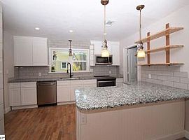 Step Inside This Classic-Style Ranch Home in Greenville, SC (Photo 2 of 3)