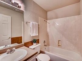 1417 Poppy Seed Ln, Austin, Tx 78741 3 Beds 2 Baths in Austin, TX (Photo 7 of 11)