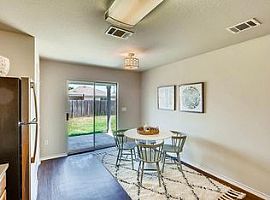 1417 Poppy Seed Ln, Austin, Tx 78741 3 Beds 2 Baths in Austin, TX (Photo 8 of 11)