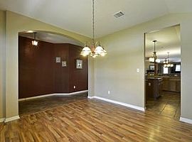 11612 Timber Heights Dr,  Rent 750 Deposit 750 Total 1500 in Austin, TX (Photo 6 of 12)