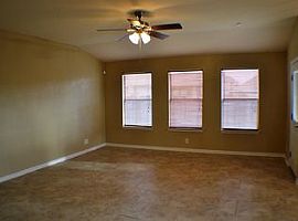 261 Arcadia Pl, Cibolo, T Rent 750 Deposit 750 Total 1500 in Cibolo, TX (Photo 3 of 12)