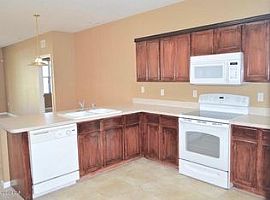 602 Marian Ct, Titusville Rent 750 Deposit 750 Total 1500 in Titusville, FL (Photo 4 of 10)