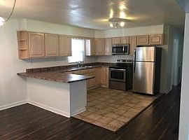  112 Dawn Dr, Hopkinsville, Ky 42240 3 Beds 1.5 Baths 1,454 Sqf in Hopkinsville, KY (Photo 3 of 4)