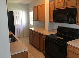  1717 Millgate Rd, Louisville, Ky 40223 3 Beds 1.5 Baths 1,037  in Louisville, KY (Photo 2 of 4)