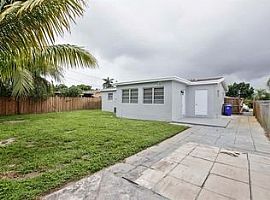 7001 Sw 12th St, Pembroke Pines, Fl 33023 3 Beds 2 Baths in Pembroke Pines, FL (Photo 11 of 11)