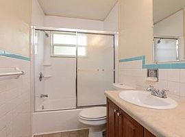 78 Ventura Dr, Dunedin, F Rent 750 Deposit 750 Total 1500 in Dunedin, FL (Photo 8 of 10)