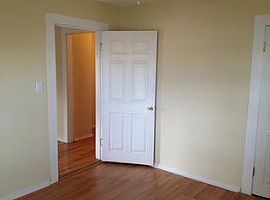 5101 15th Ave S, Gulfport Rent 650 Deposit 650 Total 1300 in Gulfport, FL (Photo 10 of 12)