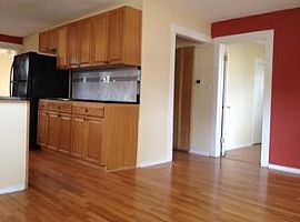 5101 15th Ave S, Gulfport Rent 650 Deposit 650 Total 1300 in Gulfport, FL (Photo 5 of 12)