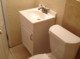 5101 15th Ave S, Gulfport Rent 650 Deposit 650 Total 1300 in Gulfport, FL (Photo 9 of 12)