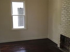  218 Napoleon St, Baton Rouge, La 70802 3 Beds 1 Bath 1,200 Sqf in Baton Rouge, LA (Photo 2 of 4)