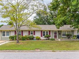  513 Turtle Cove Rd, Virginia Beach, Va 23452 4 Beds 2 Baths 1, in Virginia Beach, VA (Photo 4 of 4)