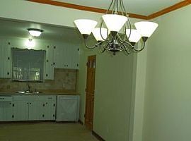 2496 Le Ruth Ave, Montgomery, Al 36106 4 Beds 2 Baths 1,578 Sqf in Montgomery, AL (Photo 8 of 10)