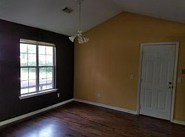 25 Ashley Dr, Beaufort, Sc 29907 3 Beds 2 Baths in Beaufort, SC (Photo 2 of 8)