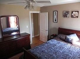 133 Ridge Ln, Geneva, Il 60134 3 Beds 1 Bath -- Sqft in Geneva, IL (Photo 6 of 8)