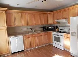 133 Ridge Ln, Geneva, Il 60134 3 Beds 1 Bath -- Sqft in Geneva, IL (Photo 7 of 8)