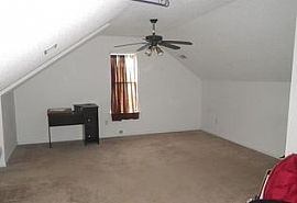 5519 Plover Ct, Wilmington, Nc 28409 3 Beds 2 Baths in Wilmington, NC (Photo 4 of 7)